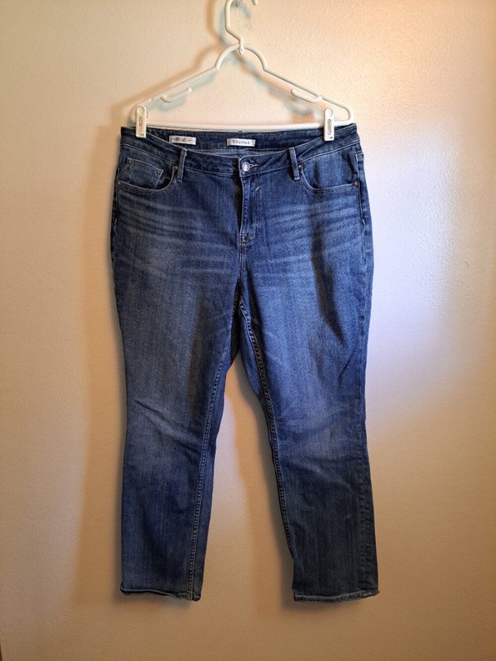 Vigoss Marley Straight Distressed Denim Jeans - Picture 3 of 11